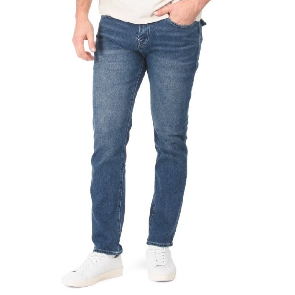 TRUE RELIGION  Geno Flap Relaxed Slim Jeans.  Size 32